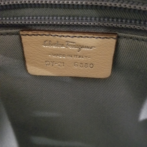 Ferragamo bag - Picture 6 of 7
